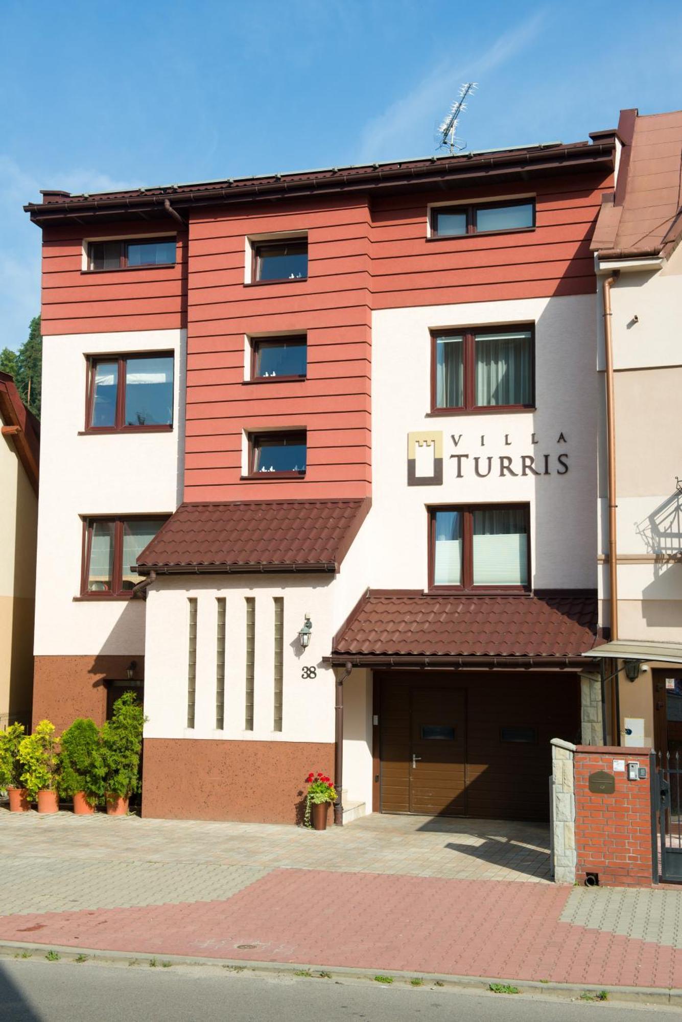 Villa Turris Apartamenty Przy Muszynskim Zamku ムシナ エクステリア 写真